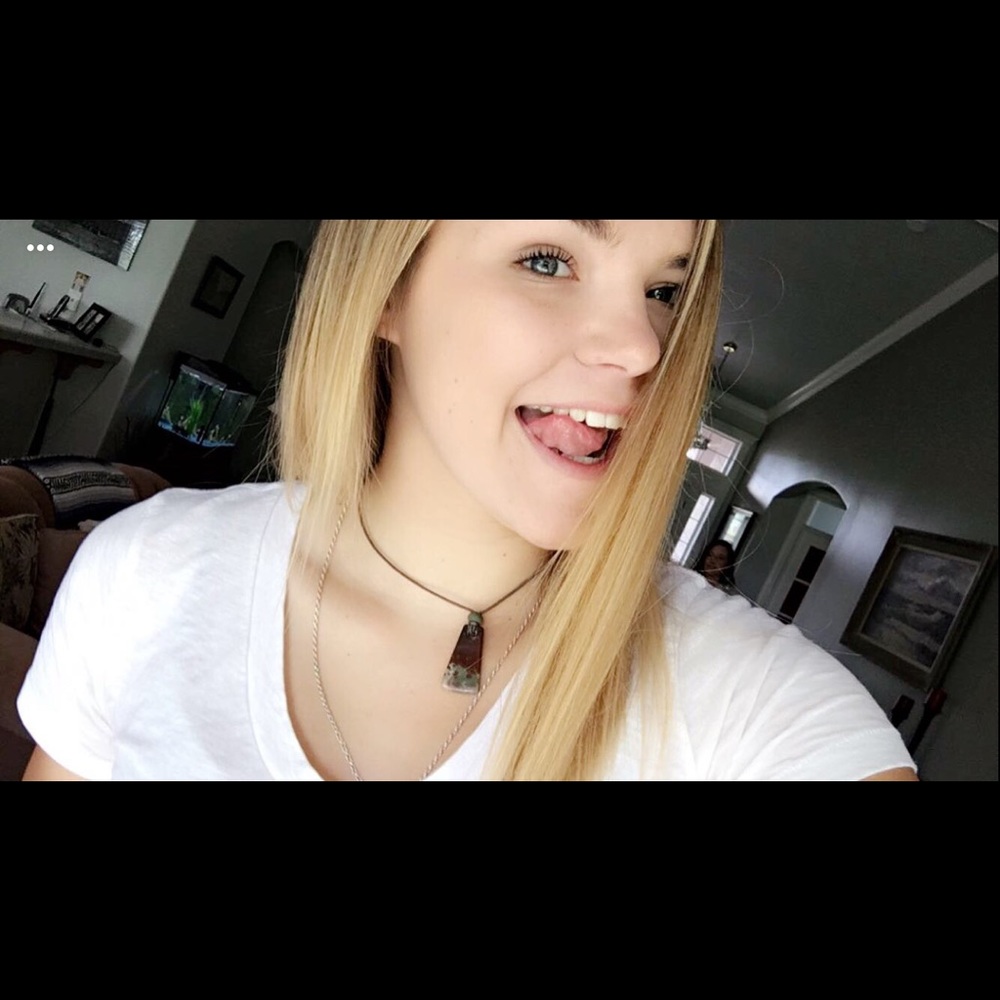 Meet your Posher, Jennifer